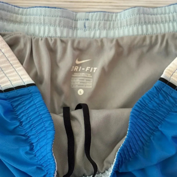 Nike | Dri-Fit Lined Running Shorts - Size L - Picture 3 of 4